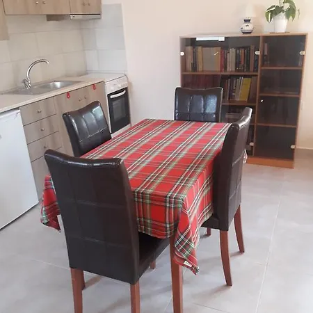 Arodafni Retreat * Vavla