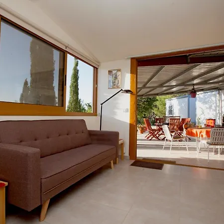 Arodafni Retreat *